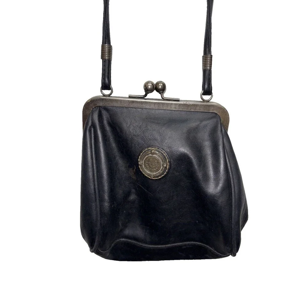 Bag Bazaar 90s Black Leather Purse Kiss Lock Shoulder Strap Vintage Logo